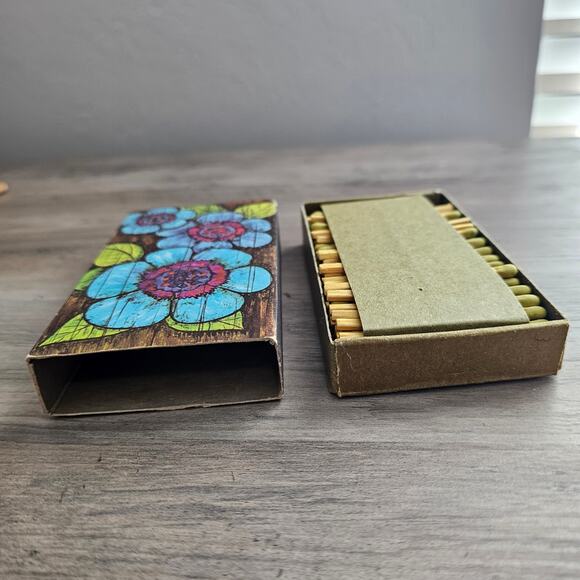Vintage 1970 The Ohio Match Company Wood Floral Matches Decor 70s Cottage Candle - Picture 4 of 11